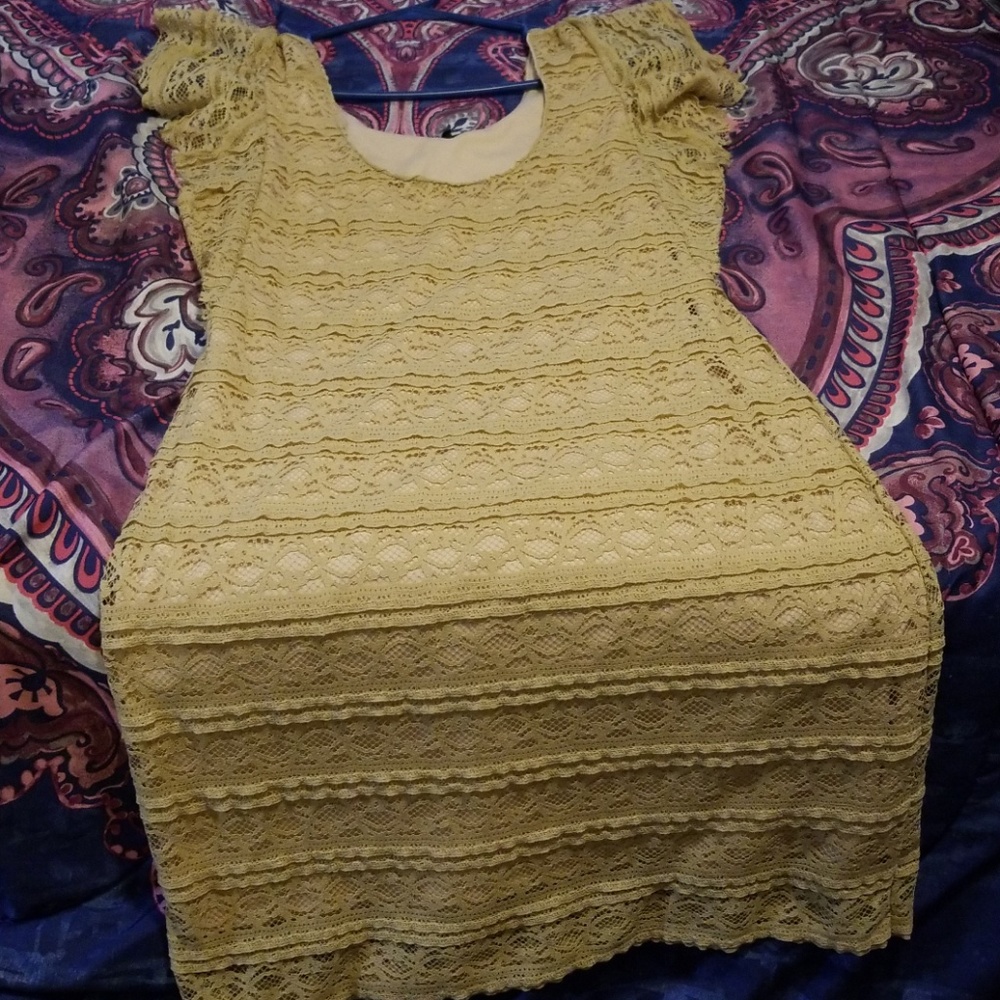 Dress - Picture 2 of 3